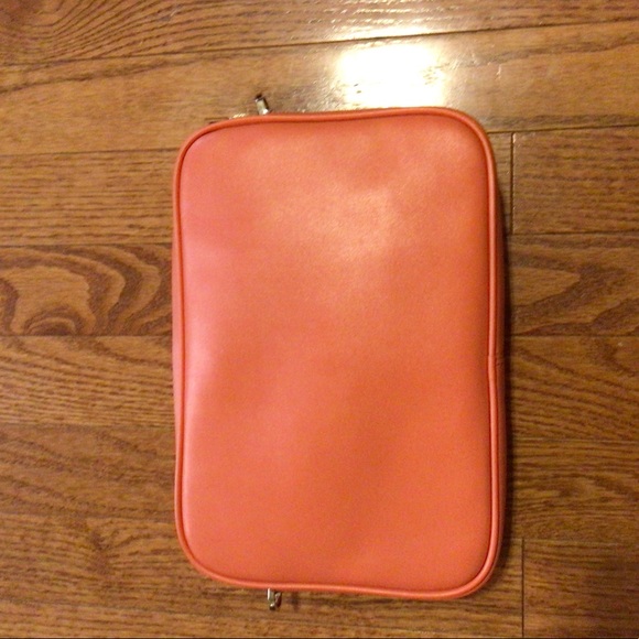 Michael Kors Crossbody - Picture 4 of 8